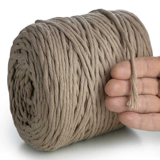 Dunkler Sand, einfach gedrehtes Makramee, 4 mm, 225 m