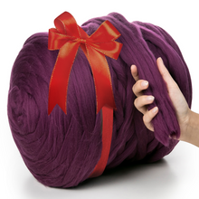 Load image into Gallery viewer, VIOLET SUPER CHUNKY MERINO WOOL 4-5 CM, 25 MICRONS
