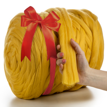 Load image into Gallery viewer, YELLOW SUPER CHUNKY MERINO WOOL 4-5 CM, 25 MICRONS
