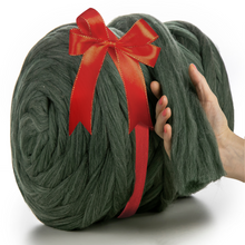 Load image into Gallery viewer, GREEN MELANGE SUPER CHUNKY MERINO WOOL 4-5 CM, 25 MICRONS

